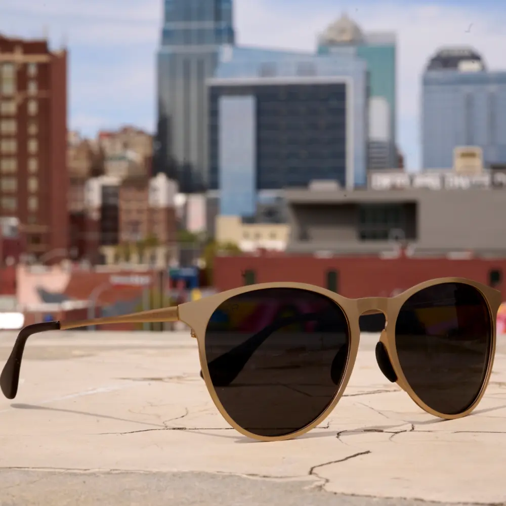 Metal Allure - Gold Polarized - Image 4